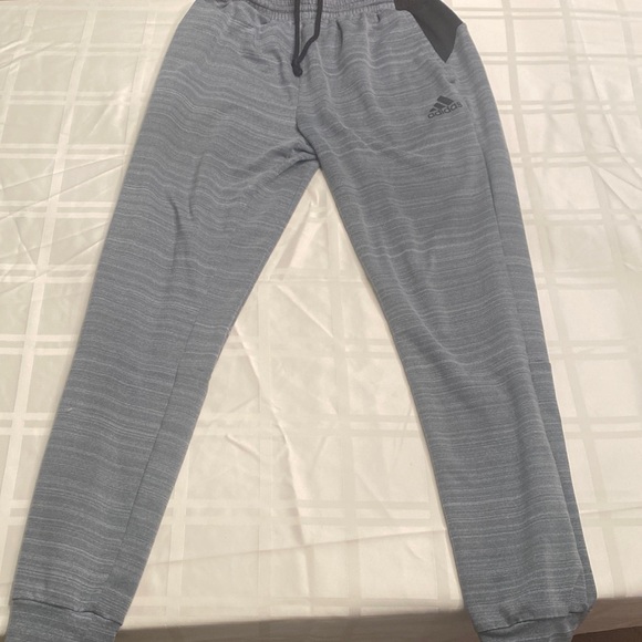 Adidas large men’s joggers - Picture 1 of 1